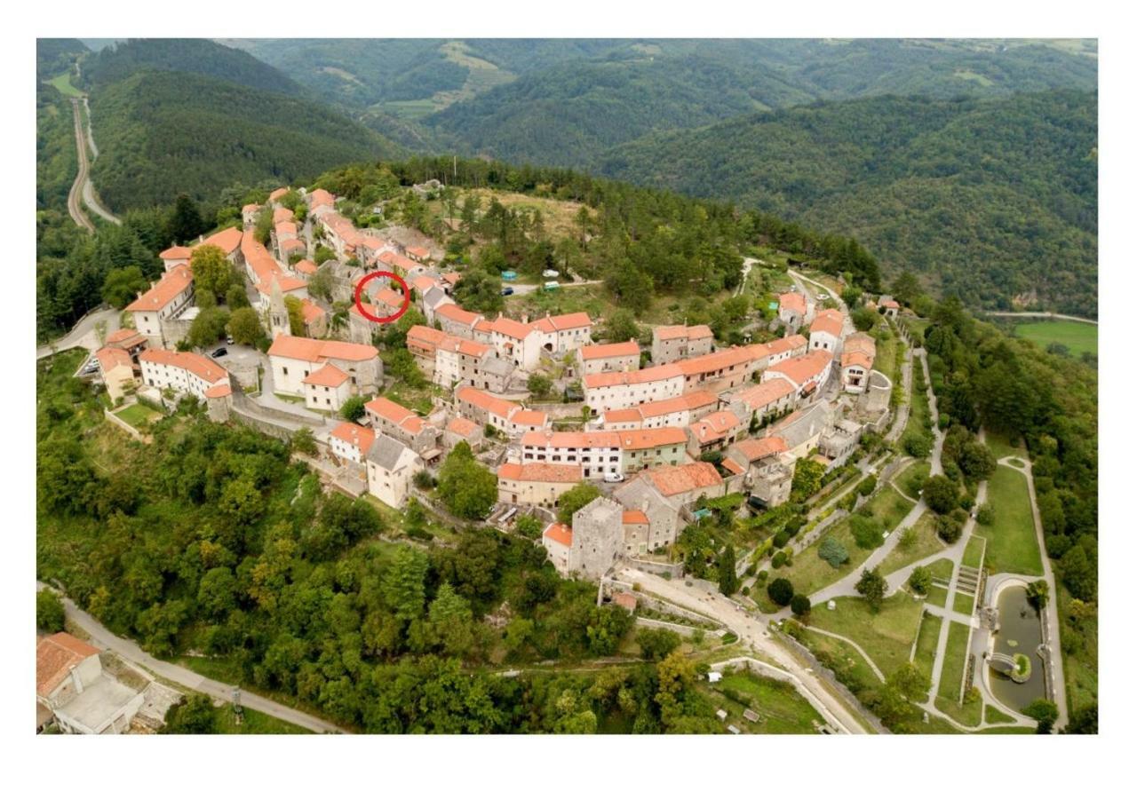 Blackbird House Stanjel Historic Center Bagian luar foto